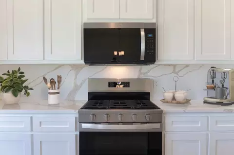 Kitchen - 31042 E 65th Pl S, Broken Arrow, OK 74014 photo 3 of 11