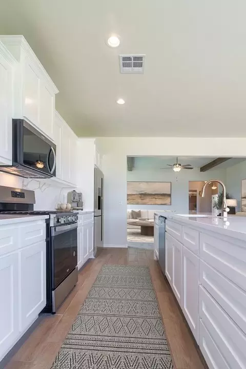 Kitchen - 31042 E 65th Pl S, Broken Arrow, OK 74014 photo 4 of 11
