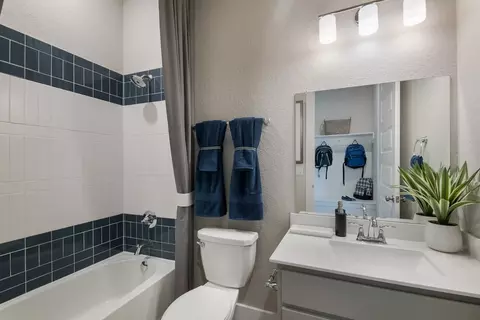 Bath - 868 Silver Fox, Cibolo, TX 78108 photo 4 of 4