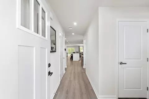 Entry Way - 6801 Pine Bark Dr, Hurlock, MD 21643 photo 1 of 2