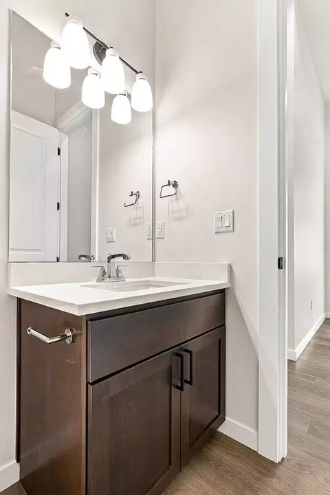 Bath - 1595 Lockridge Loop E, Enumclaw, WA 98022 photo 4 of 5