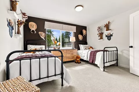 Bedroom - 1595 Lockridge Loop E, Enumclaw, WA 98022 photo 2 of 4