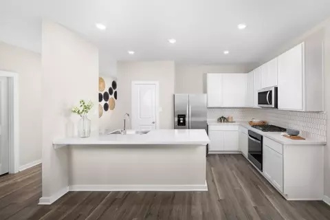 Kitchen - 12048 Moonlight Path Dr, Conroe, TX 77304 photo 3 of 6