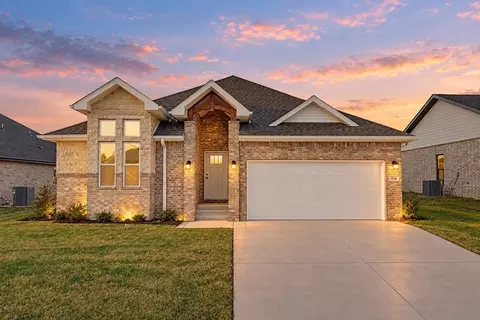4366 W Cactus Pl, Fayetteville, AR 72704