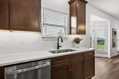 Kitchen - 1020 Clover Hill Ct, Sullivan, MO 63080 photo 5 of 27