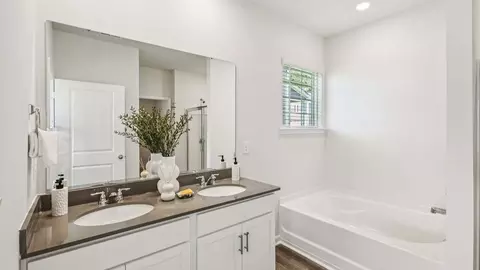 Bath - 505 Blackpool Ct, Monroe, NC 28112 photo 3 of 6