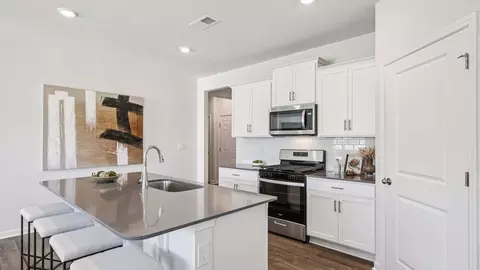 Kitchen - 505 Blackpool Ct, Monroe, NC 28112 photo 3 of 9