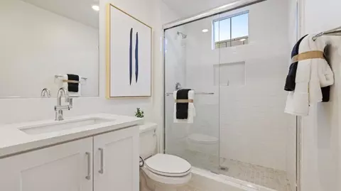 Bath - 618 Guy Turner Dr, Camarillo, CA 93010 photo 3 of 9