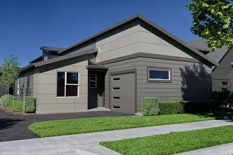 Exterior - 1318 E Luna St, Newberg, OR 97132 photo 2 of 15