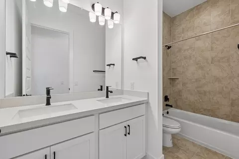 Bath - 7812 Skytree Dr, Austin, TX 78744 photo 2 of 2