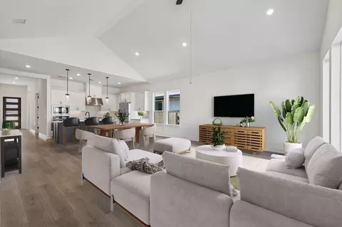 Living - 7812 Skytree Dr, Austin, TX 78744 photo 2 of 4