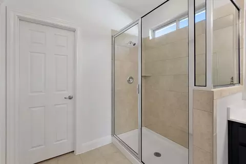 Bath - 122 Dogvane Cir, Kyle, TX 78640 photo 1 of 3