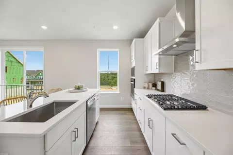 Kitchen - 9894 Obin Ln, Waldorf, MD 20601 photo 3 of 14