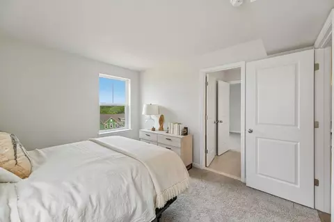 Bedroom - 9894 Obin Ln, Waldorf, MD 20601 photo 5 of 24