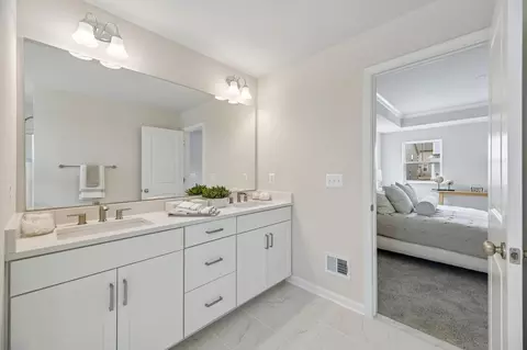 Bath - 9894 Obin Ln, Waldorf, MD 20601 photo 2 of 17