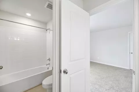 Bath - 9894 Obin Ln, Waldorf, MD 20601 photo 5 of 17