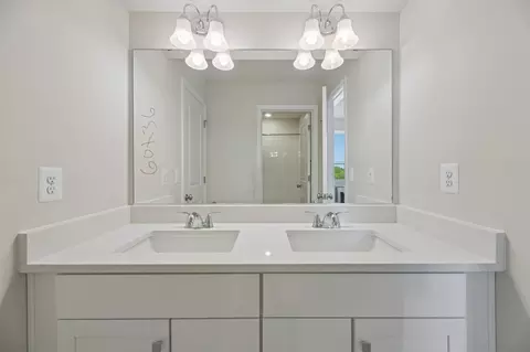Bath - 9894 Obin Ln, Waldorf, MD 20601 photo 8 of 17