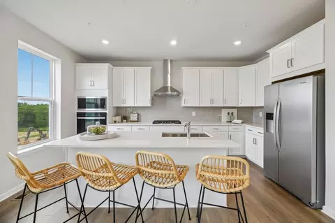 Kitchen - 9894 Obin Ln, Waldorf, MD 20601 photo 9 of 14