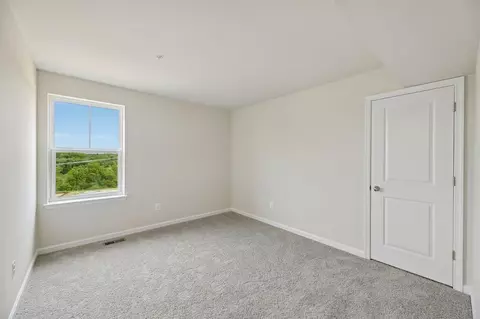 Bedroom - 9894 Obin Ln, Waldorf, MD 20601 photo 12 of 24