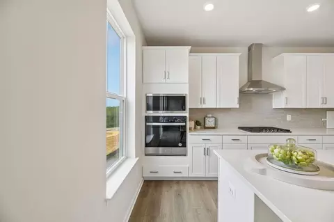 Kitchen - 9894 Obin Ln, Waldorf, MD 20601 photo 5 of 14