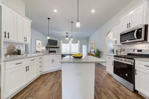 Kitchen - 31042 E 65th Pl S, Broken Arrow, OK 74014 photo 3 of 15