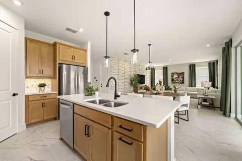 Kitchen - 5096 Salado Dr, Saint Cloud, FL 34771 photo 4 of 5