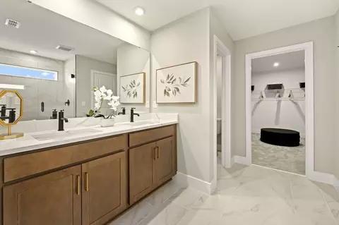 Bath - 5096 Salado Dr, Saint Cloud, FL 34771 photo 1 of 4