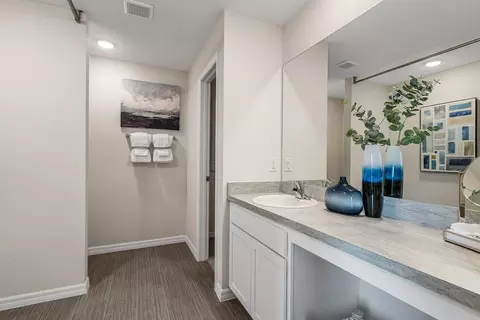 Bath - 8083 Sunrise Cir, Labelle, FL 33935 photo 4 of 5
