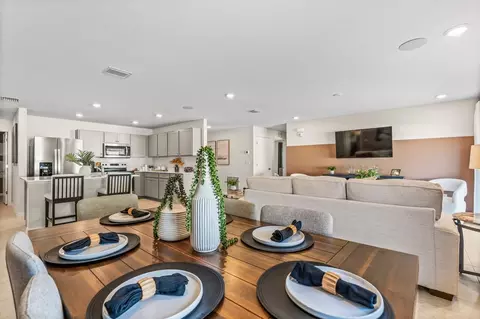 Dining - 8083 Sunrise Cir, Labelle, FL 33935 photo 2 of 2