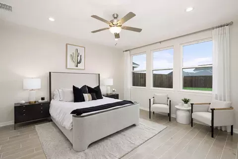 Bedroom - 119 Cabin St, Laredo, TX 78046 photo 1 of 11