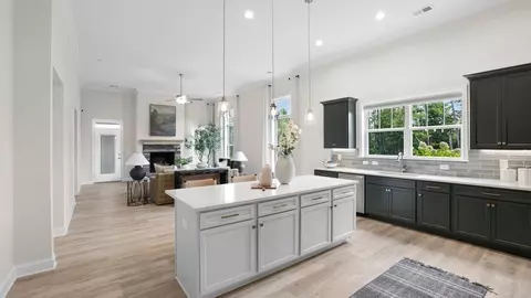 Kitchen - 479 Adhurst Dr, Enoree, SC 29335 photo 4 of 5