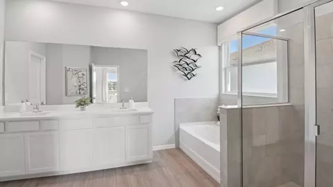 Bath - 5204 NW 41st Loop, Ocala, FL 34482 photo 1 of 4