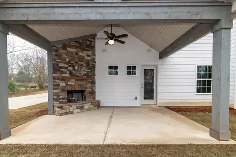 Exterior - 102 Beaver Creek Way, Lagrange, GA 30241 photo 13 of 28
