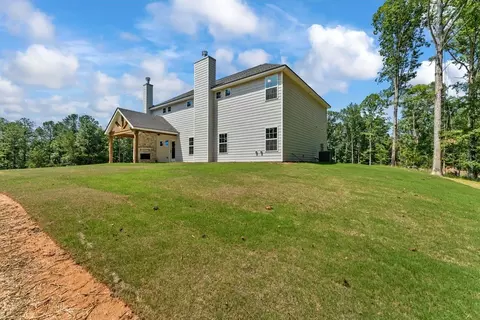 Exterior - 102 Beaver Creek Way, Lagrange, GA 30241 photo 15 of 28