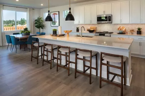 657 Barquist Ln N, Enumclaw, WA 98022