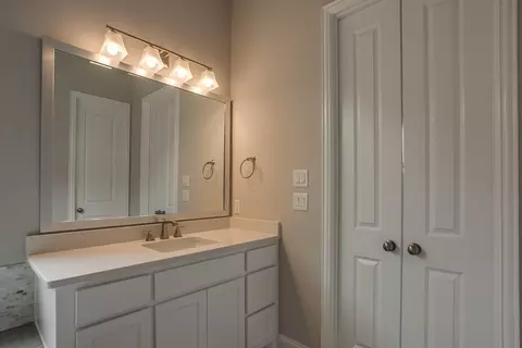 Bath - 4805 Triadic Ln, Prosper, TX 75078 photo 3 of 11