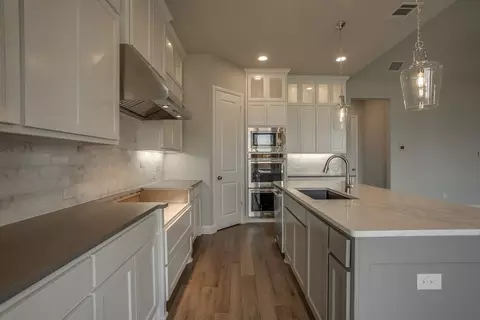 Kitchen - 4805 Triadic Ln, Prosper, TX 75078 photo 4 of 9