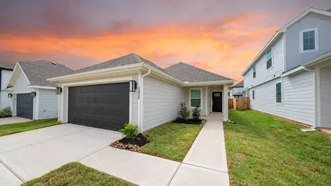 2325 Nooksack Dr, Conroe, TX 77384