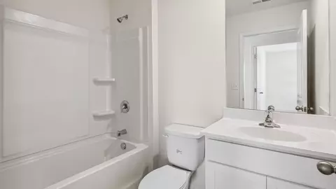 Bath - 300 Cookie Loop, Johnson City, TN 37615 photo 3 of 7