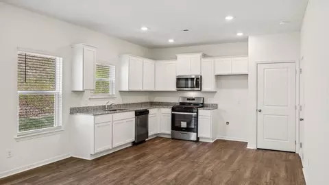 Kitchen - 300 Cookie Loop, Johnson City, TN 37615 photo 2 of 9