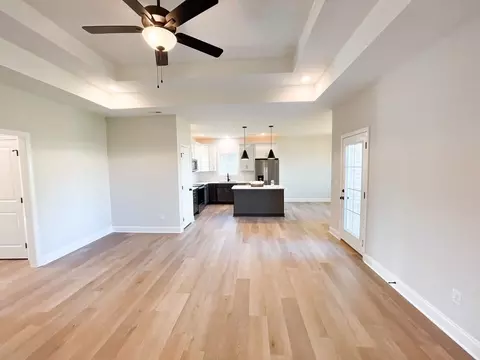 Living - Claiborne Circle, Franklin, KY 42134 photo 3 of 3