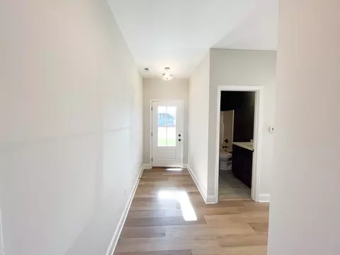Entry Way - Claiborne Circle, Franklin, KY 42134 photo 3 of 3