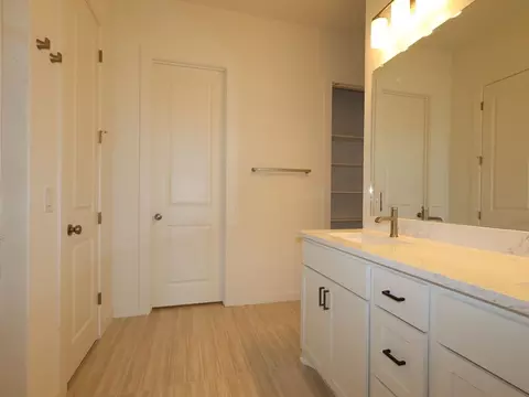Bath - 261 Callahan Loop, Buda, TX 78610 photo 1 of 4