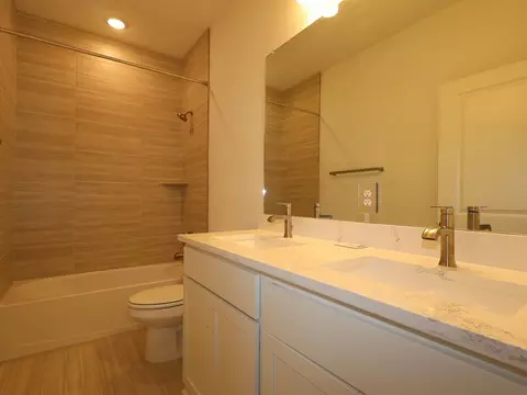 Bath - 261 Callahan Loop, Buda, TX 78610 photo 6 of 6