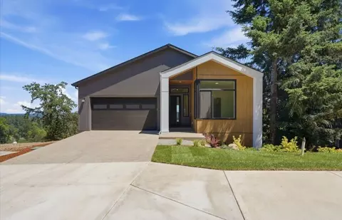17697 Hillside Dr, West Linn, OR 97068