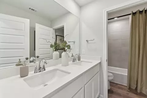 Bath - Tolo Drive, Elgin, TX 78621 photo 1 of 2