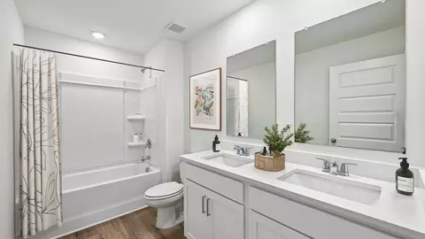 Bath - High Ridge Drive, Alabaster, AL 35124 photo 1 of 5