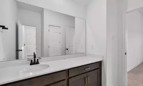 Entry Way - 7914 Jade Crest Dr, Angleton, TX 77515 photo 2 of 3