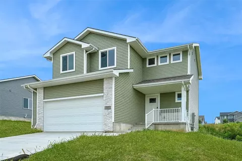 717 W Wright Rd, Norwalk, IA 50211