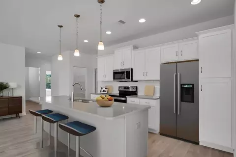 Kitchen - 907 Shadowbrooke Dr, Dover, PA 17315 photo 2 of 6